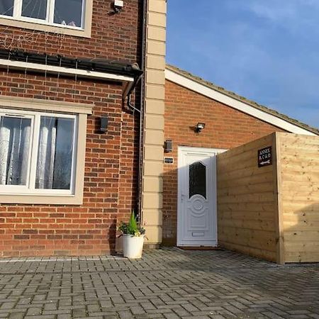 Apartment C, A One Bedroom Flat In South London Carshalton エクステリア 写真