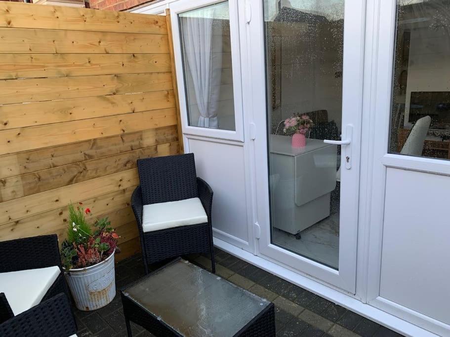 Apartment C, A One Bedroom Flat In South London Carshalton エクステリア 写真